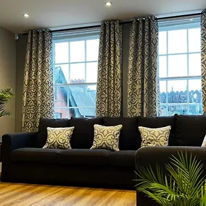Cathedral On The Rows - Centre Apartment